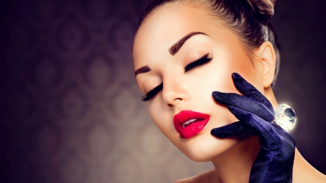 10 Must-Have Makeup Essentials for Effortless Glam